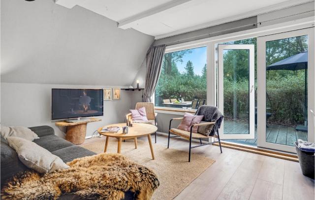 Cozy Home In Bjerringbro With Wifi