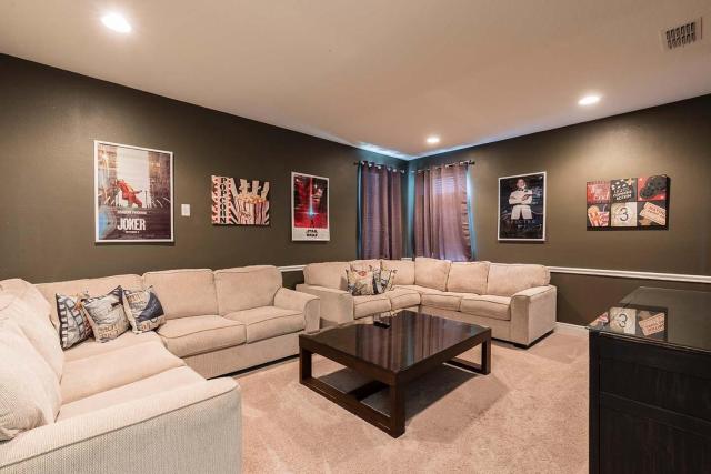 EC417 - Cheery Villa with Games Room at Encore