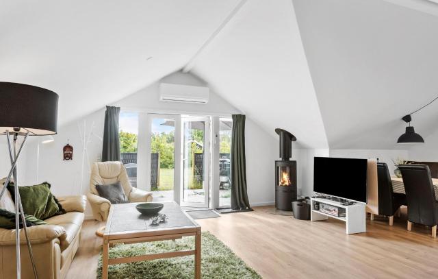 Amazing Home In Gedser With Kitchen