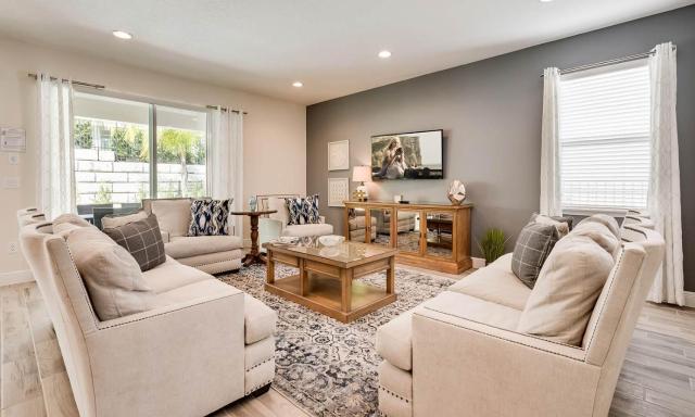 Homey 5 Bdrm Villa with Private Pool at Encore