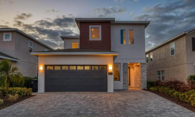 Modern 4 Bdrm Home with Game Room in Encore