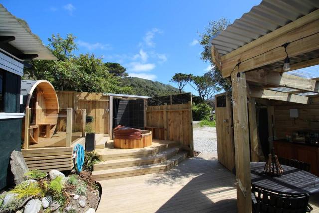 Delightful 1 bedroomed tiny house with sauna