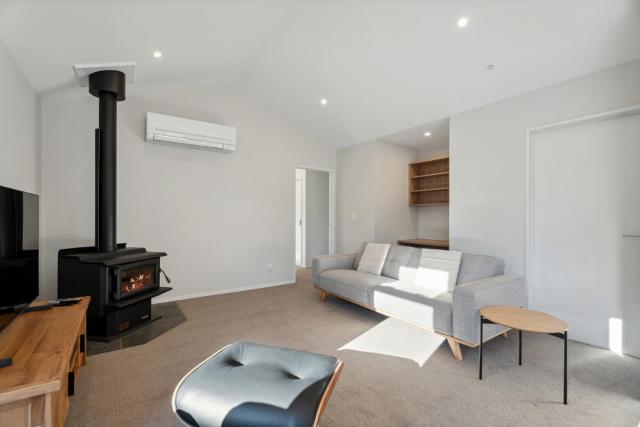 Magnum Escape - Cromwell Holiday Home