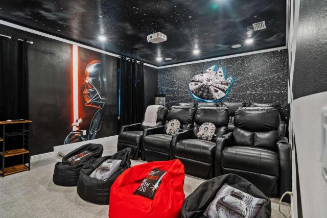 Astonishing 7 Bdrm Villa w Home Theater at Encore