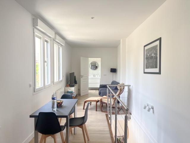 Superbe Maison Loft 80 m2 au calme avec jardin et parking privés proche Paris Disney la vallée village