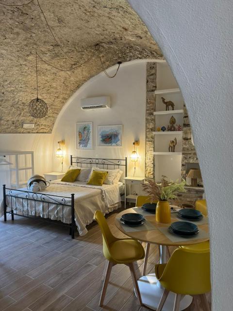 Les Petites Maisons