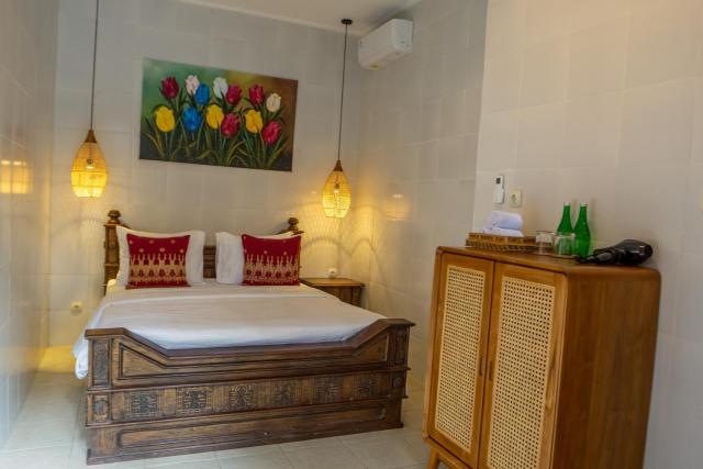 Atres Griya Villa 5 Private Bedroom Kuta