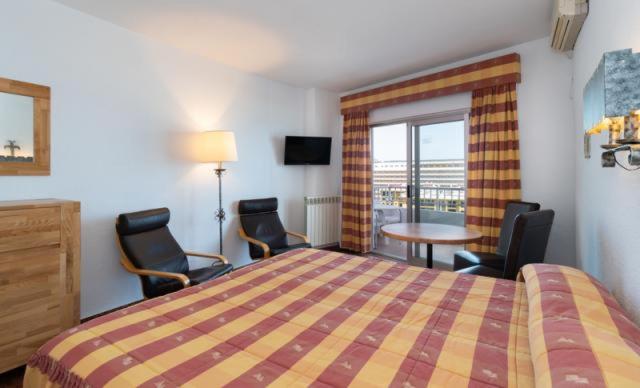Hotel Apartamentos Bajondillo