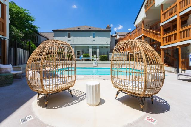 Newly Renovated Atlanta Condo Prime Buckhead Atl