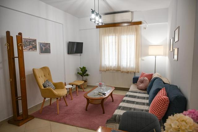 Dimitra House At Aigio By Greece Apartments