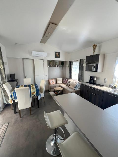 Camping Del Mar 125, Mobile Home O'Hara Supérieur 1060, 3 chambres, 40 m2, Terrasse