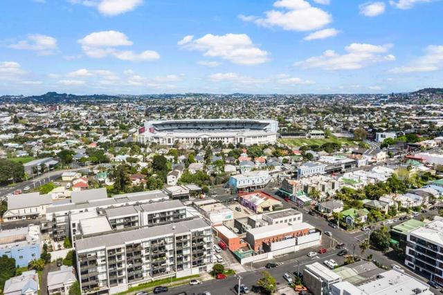Perfection, Style, 2BR, 2BA, 2 Free Carpark 400m to Eden Park