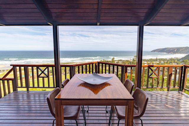 Peak's Cabin - Endless Ocean Views - Fireplace - Fast WiFi