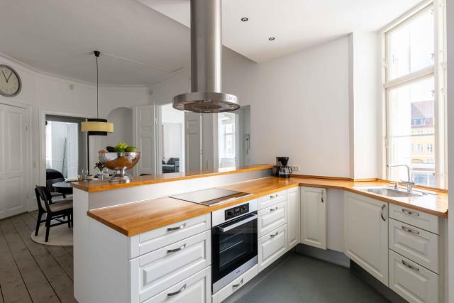 Chic Apartment in Vibrant Area by Copenhagen Canals