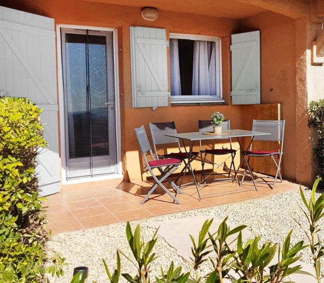"Le Petit Bonheur" Studio Vue Mer - Climatisation - Parking gratuit - Côte d'Azur