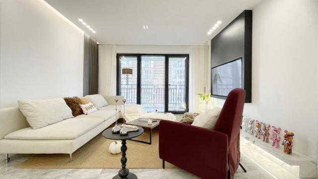 French Window 3Bedroom 2Balcony near Heng Long Plaza People's Square West Nanjing Road