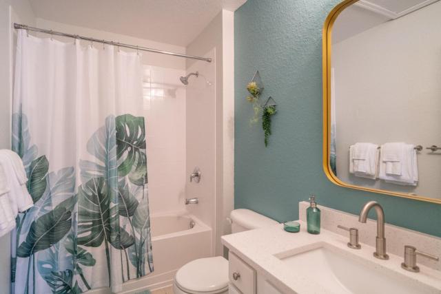 Chic Jungle Escape with Pool near Disney