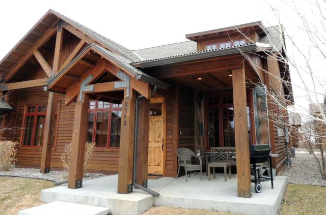 This Townhouse In Legend's On Bridger Creek Is Beautifully Finished