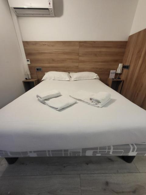 Brit Hotel Plaisance A9/A61