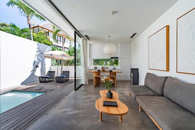 Private 1BR Pool Villa in Canggu, Closable Livingroom, 5mins Ride to Atlas Beach Club