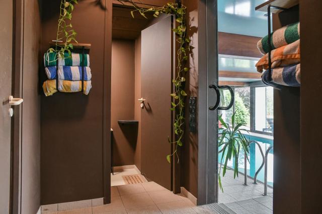 Superbe villa avec piscine intérieure, sauna, jacuzzi et salle de sport
