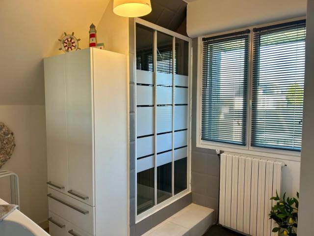Appartement deux chambres plus une chambre bébé ou enfant maximum trois ans à la campagne au calme