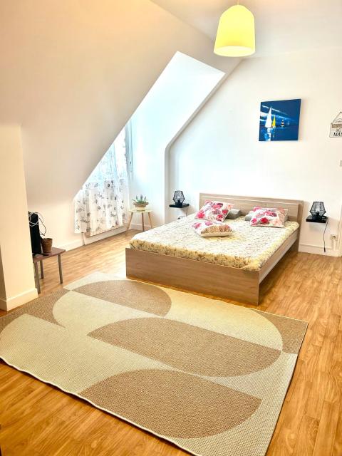Appartement deux chambres plus une chambre bébé ou enfant maximum trois ans à la campagne au calme