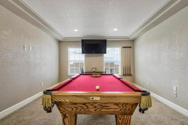 4BR Hot Tub Pool Table, Ping Pong, Foosball!
