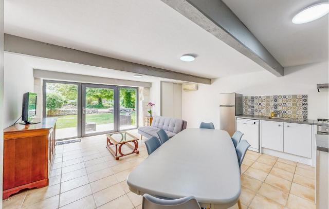 Cozy Home In Mareuil En Perigord