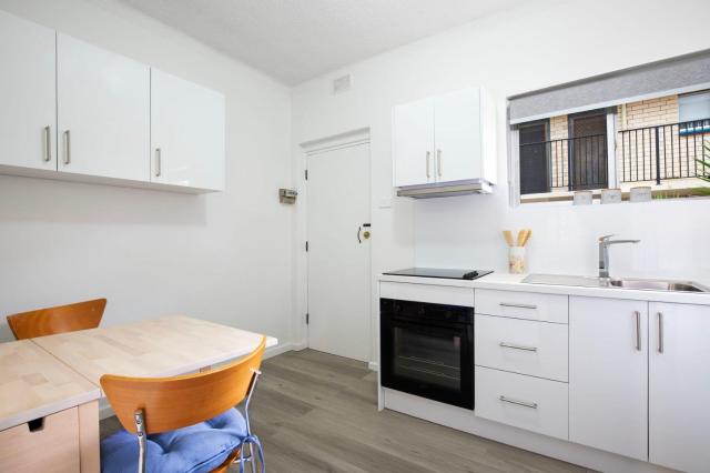 Sammy's Seaside Hideaway in Henley Beach