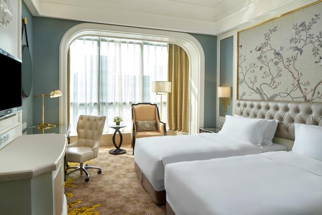 Crowne Plaza Zhengzhou by IHG