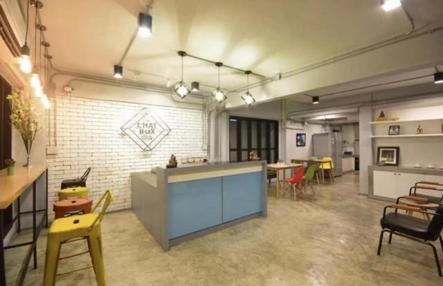 Bangkok Chat box Hostel
