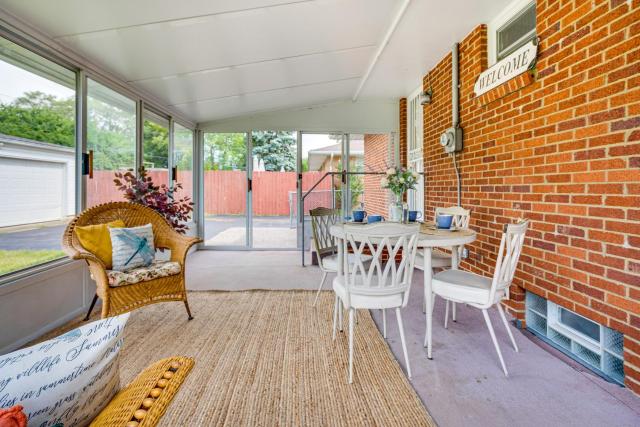 7 Mi to Downtown Columbus: Family Getaway w/ Yard