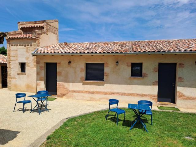 Petit coin de paradis, calme et confort garantie ! Chambre indépendante dans une dépendance !