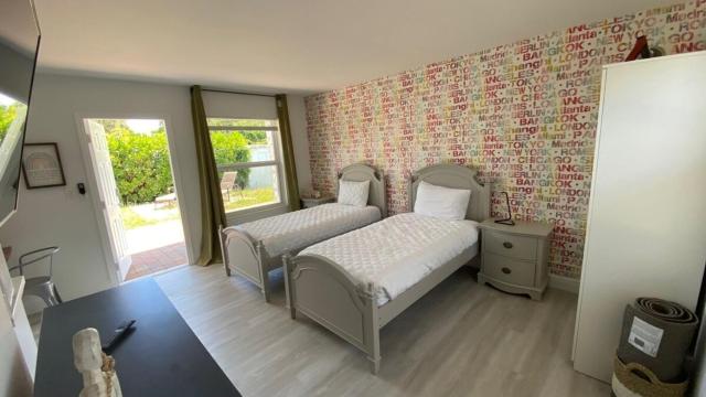 2 min walk to the Beach-All Renovated studio #4