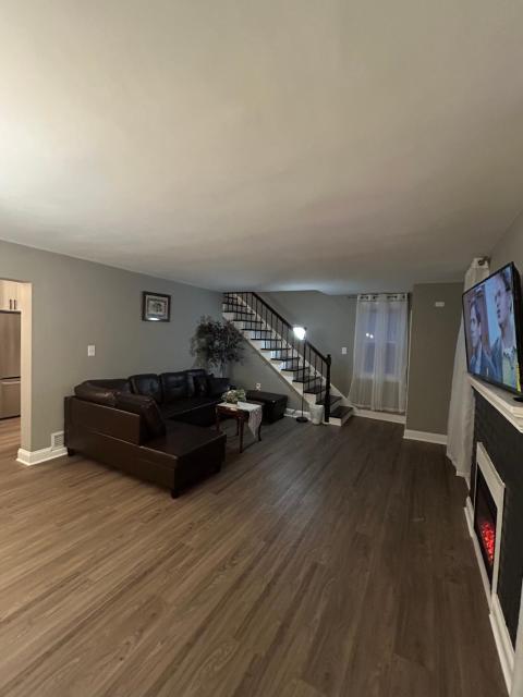 Single home, 4 beds, 2 baths
