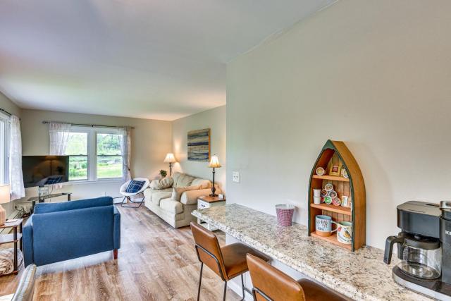 Charming Reading Home w/ Lake Views & Private Dock