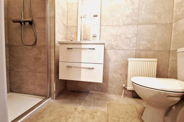 Your Galway Home - Four Bed with Parking!