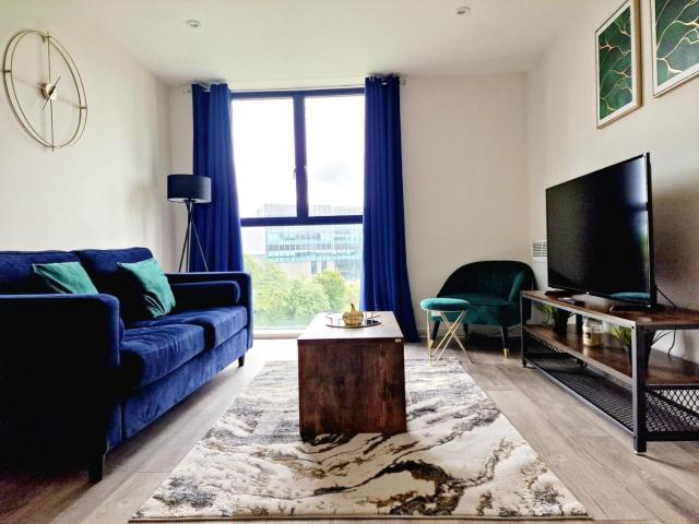 Westminster Luxury Liverpool Apartment with Parking
