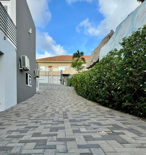 Cozy 2 Bedroom Apartment in Brakkeput