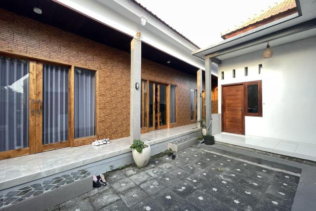 Zee House