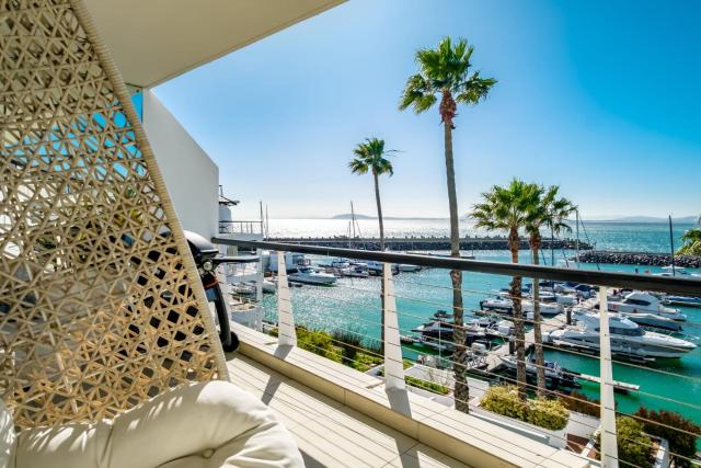 Aqua Views