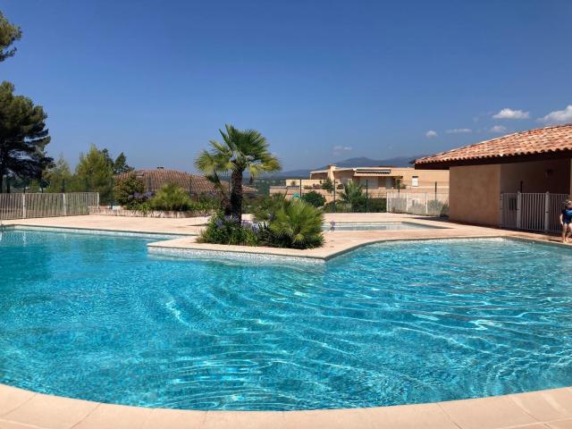 Coin de paradis, piscine, parking, terrasse