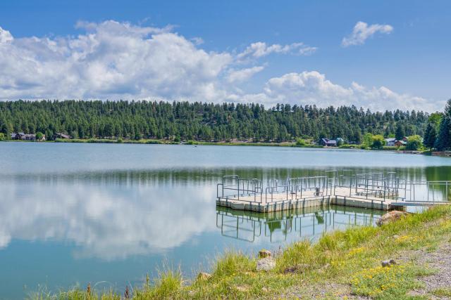 Steps to Lake Pagosa! Remodeled Home w/ Kayaks