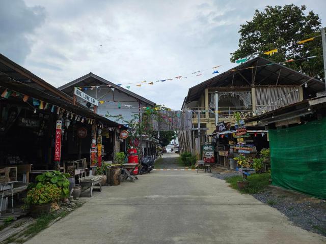 Phangan Hostel - Haadrin Homestay