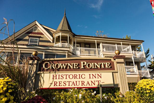 Crowne Pointe Historic Inn Adults Only