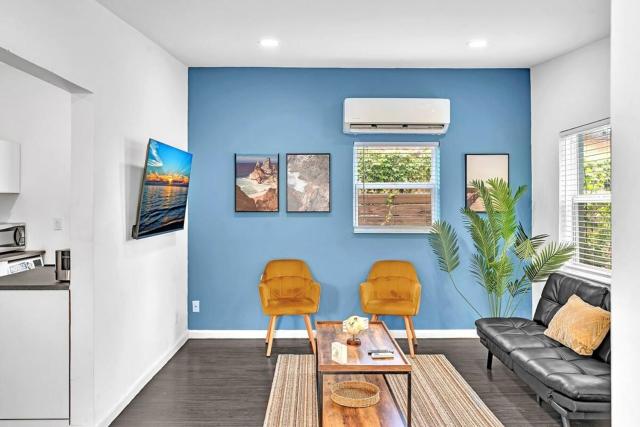 Hollywood 2 Bdrm Beach Vacation & Hard Rock Sc02