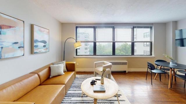 Avenue A909 Comfy 2Br, Pool, Gym, Parking