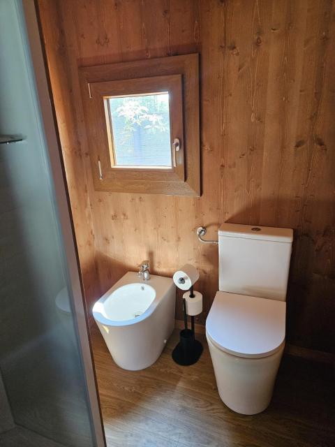 Vicolungo Glamour Lodge & SPA - Free SPA Hot Tub e Sauna