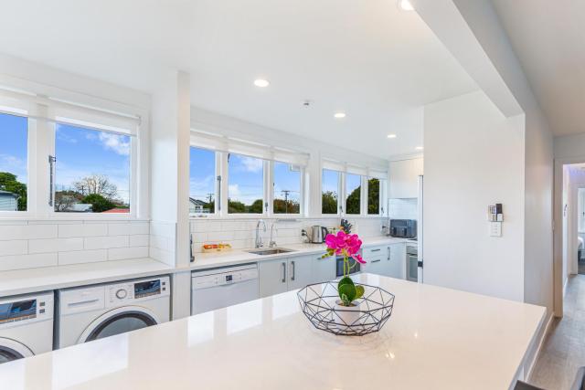 Ellerslie 3BR House Fresh Reno Zodiak Stays